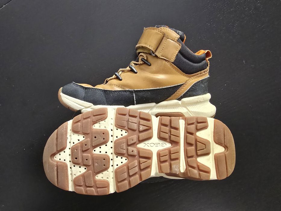 33 / Botas Geox Impermeáveis