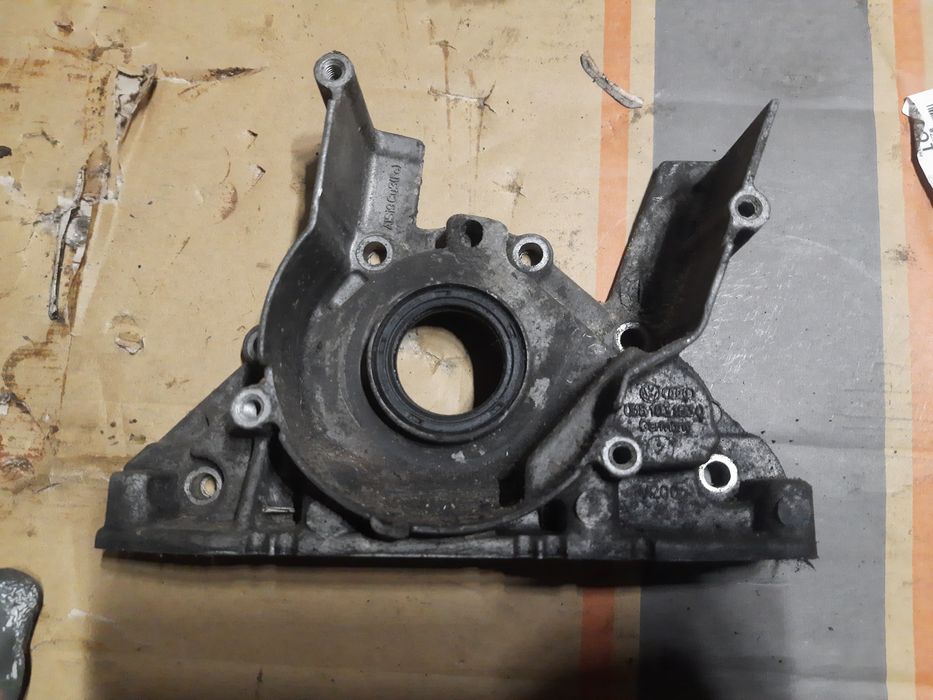 Obudowa wału uszczelniacz Audi VW 1,9TDI 2,0TDI