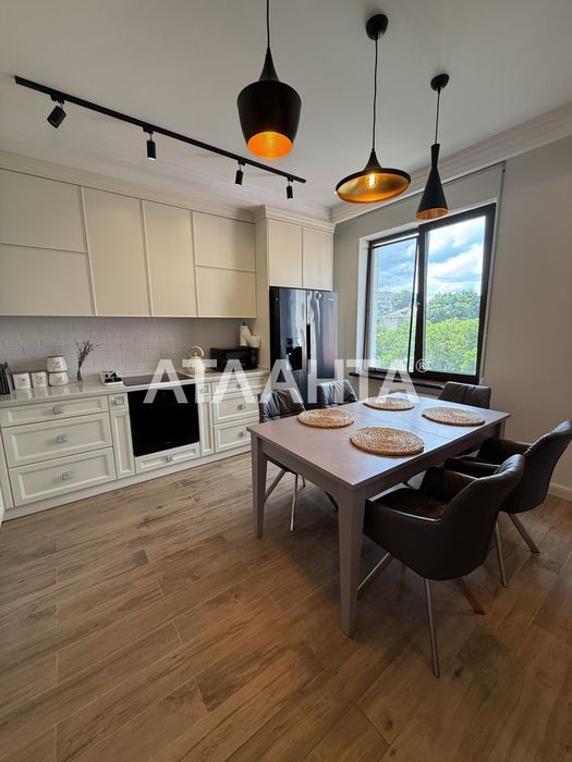 Предлагается к продаже 3 комнатная квартира на Фонтане в ЖК Лимнос !