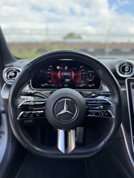 Mercedes-Benz C300e Amg-Line