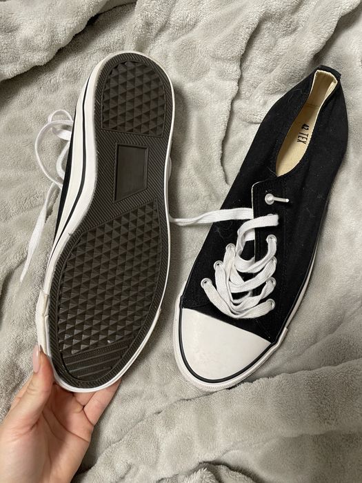 Кеди чоловічі.