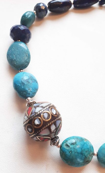Naszyjnik z turkusów , srebra i kamieni lapis lazuli
