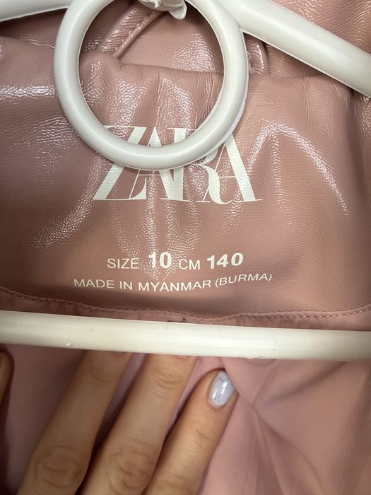 Продаю курточку Zara