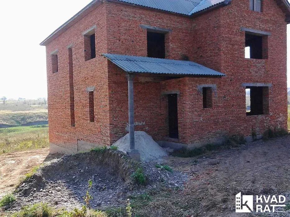 Продаж 2-поверхового будинку з гаражем та ділянкою ! 184 м2