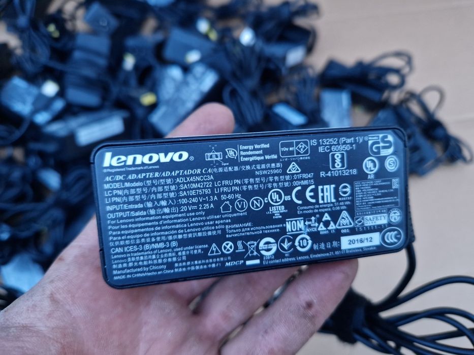 Зарядне Lenovo,  зарядка леново,  блок живлення, зарядне для ноутбука