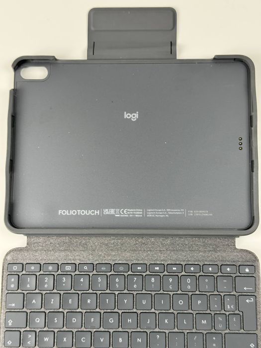 Чохол-клавіатура для планшета Logitech Folio Touch iPad Air 4th Gen