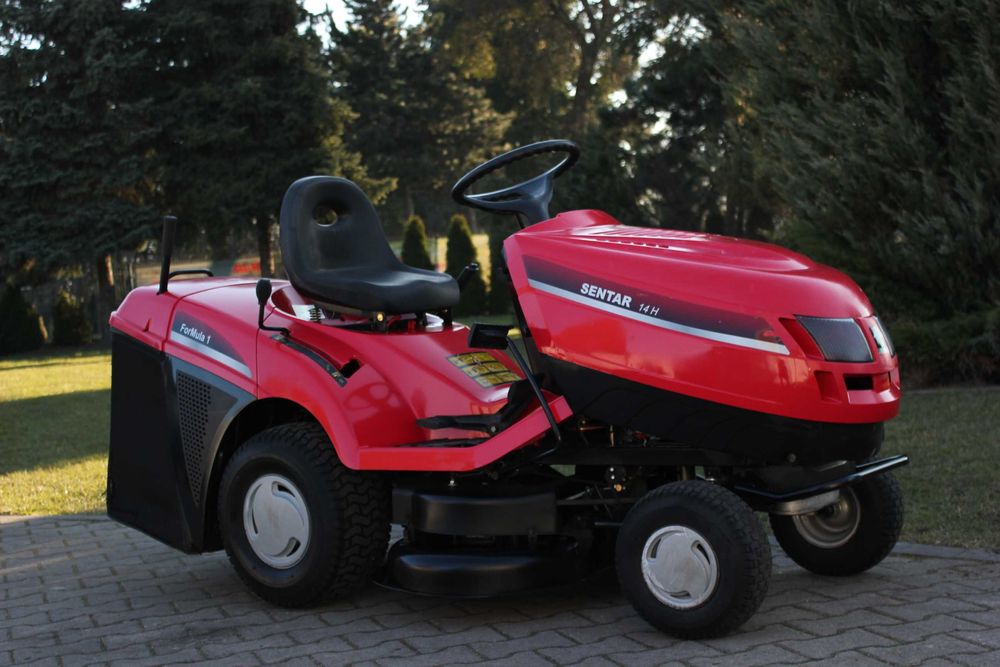 Sentar 14 Formula 1 Honda V2 Castelgarden TRAKTOREK Kosiarka
