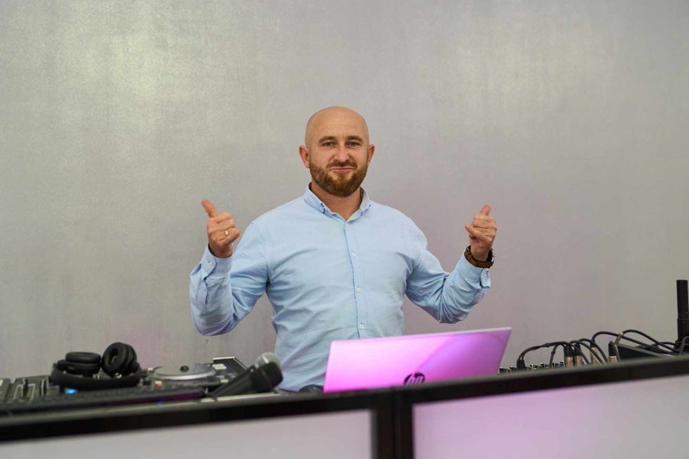 DJ/Wodzirej na Imprezy Okolicznosciowe Oprawa Wesel WOLNE TERMINY