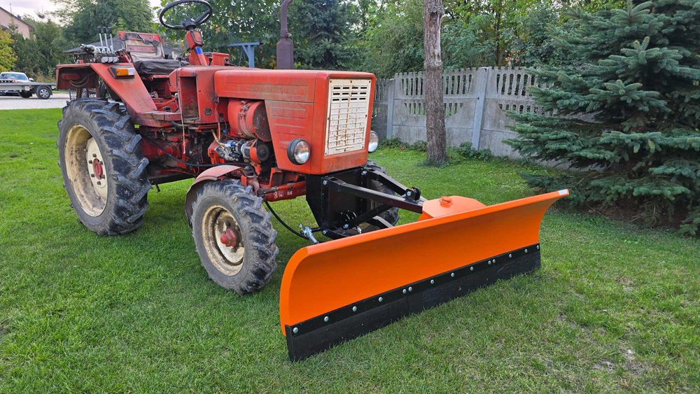 Pług śnieżny do traktora T25 Rusek Spych do śniegu hydrauliczny 2M