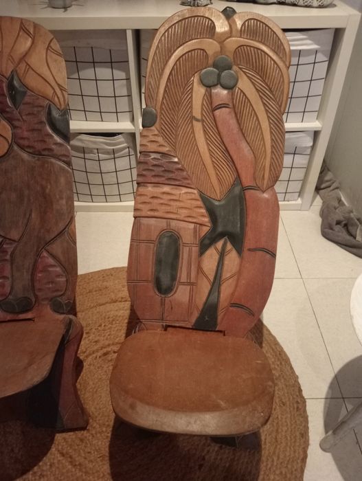 Bancos feitos à mão