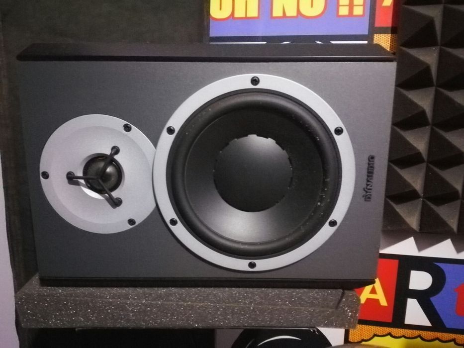 Dynaudio dbm 50