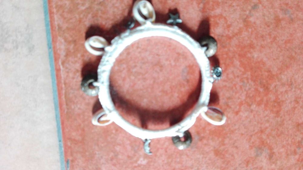 Pulseiras em croché e outras variadas