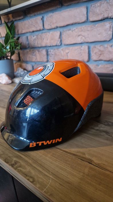 Kask rowerowy B-Twin Robot , rozm. XS , b.dobry stan