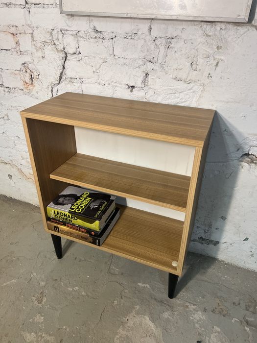 Piekna mała biblioteczka szafka na winyle prl vintage retro