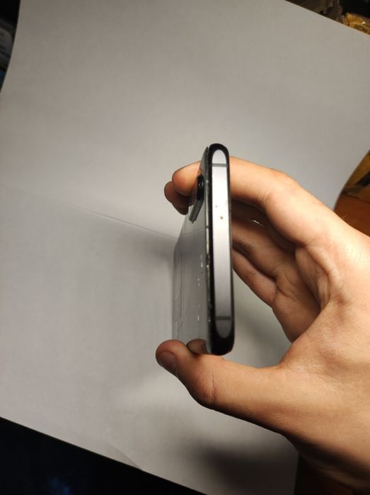 Huawei P30 ELE-L29 - Uszkoszony nie włącza się