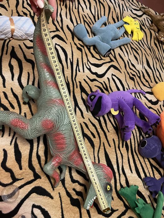 Игрушка динозавр