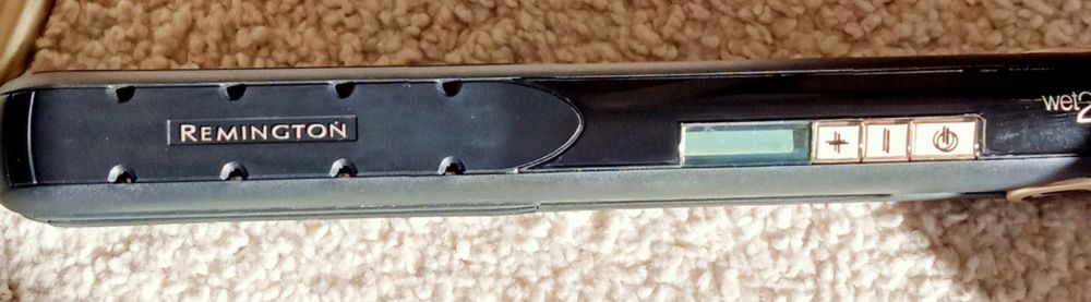 RESERCADO Placa  alisar cabelo REMINGTON PROFISSIONAL S-8102 Wet2Stra