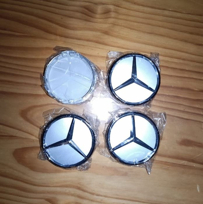 4 centros de jante Mercedes-Benz prateados 7,5 cm Novos
