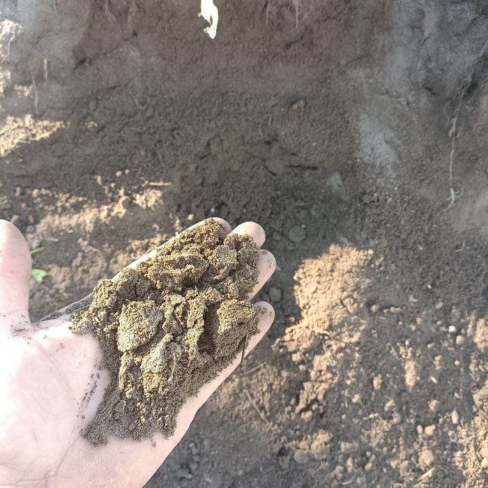 Ziemia ogrodowa z obornikiem Czarnoziem Torf Piasek Kamien