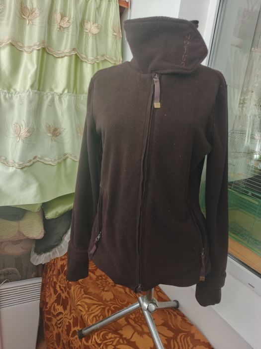 Продам теплу флісову кофту на розм 48-50 або L,