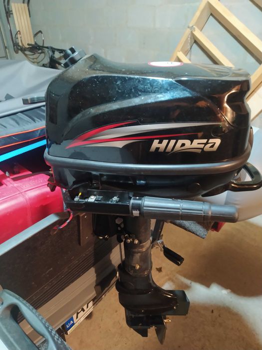 Двигун на човен Hidea