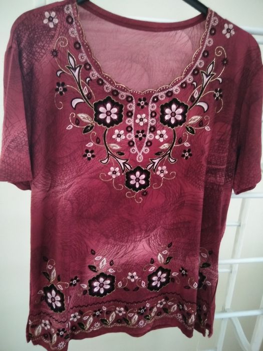 Vários modelos de Camisolas de Senhora. Com etiqueta!