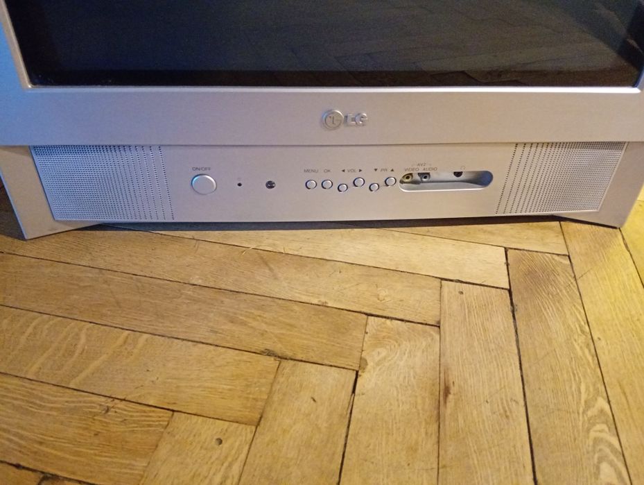 Телевізор LG Flatron модель :RT-21FB35M.