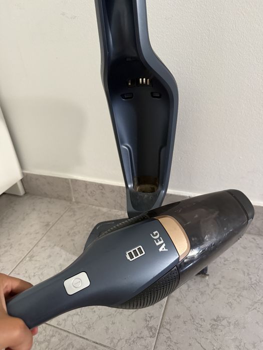 Aspirador Vertical AEG 2 em 1 CX7 X Flexibility