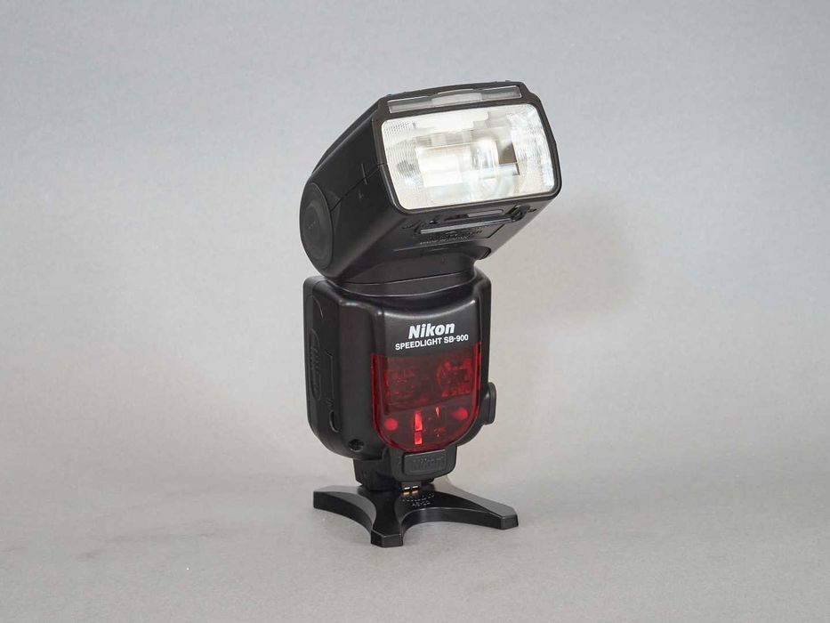 Lampy błyskowe Nikon SPEEDLIGHT SB-900, SB-800 i SB-22