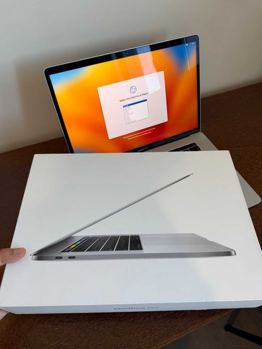 Apple MacBook Pro 2016 | 15.4" | Touch Bar 2,7 GHz | 16 GB | 512 GB SSD | Radeon Pro 460 | cinzento espacial | FR