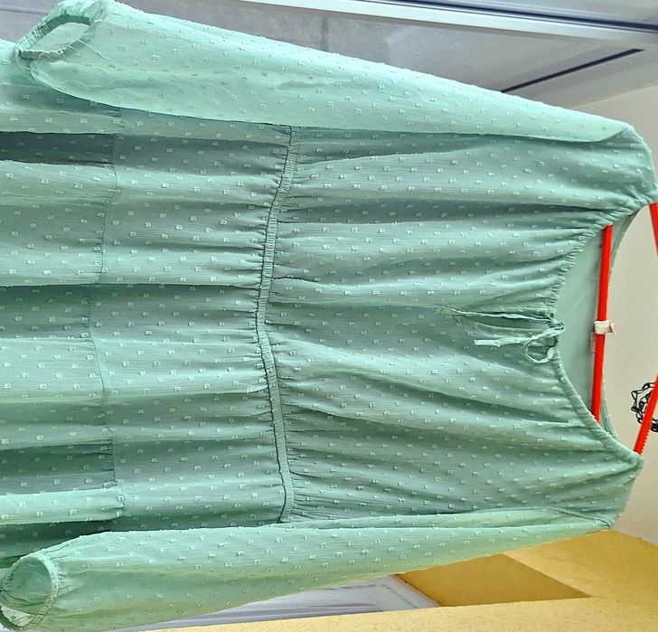 Zwiewna pastelowa miętowa sukienka w kropki H&M Divided