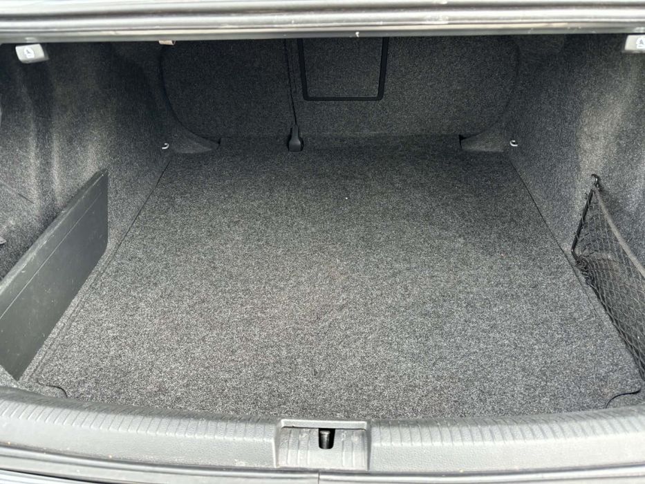 Volkswagen Jetta 1.6 TDI sedan Diesel manual ekonomiczna