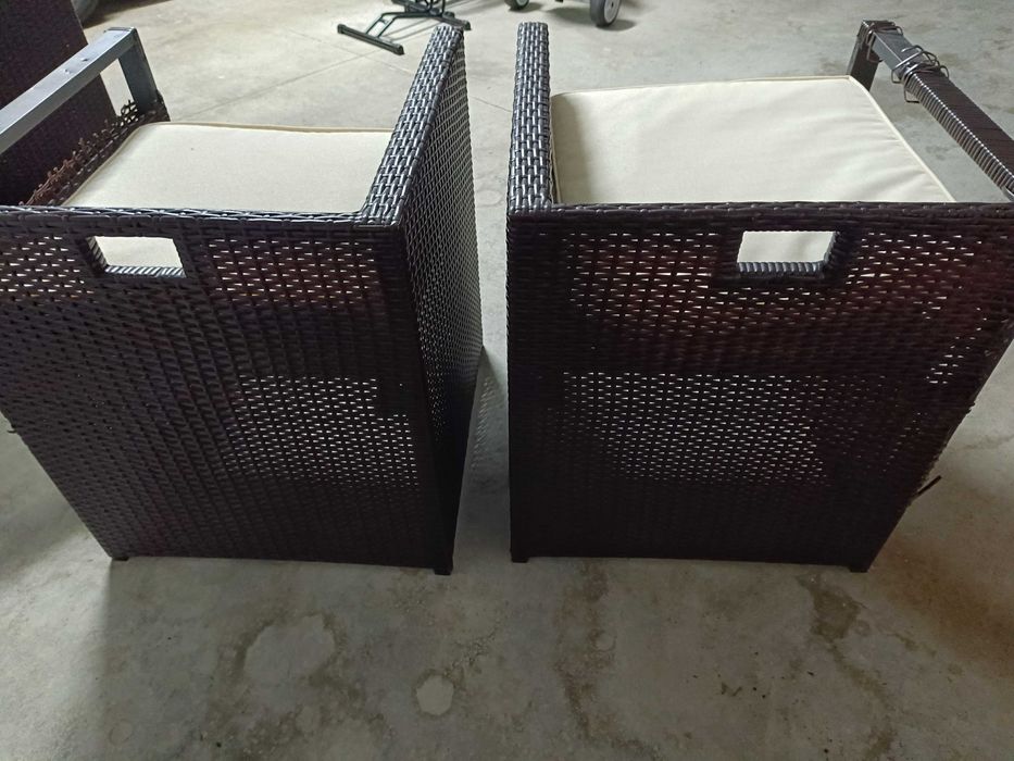 Cadeiras e mesa de jardim - Rattan sintético