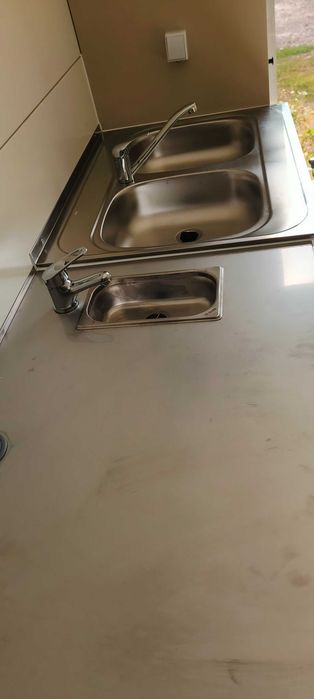 nowa przyczepa handlowa gastronomiczna wyposażona 5m x 2,2m