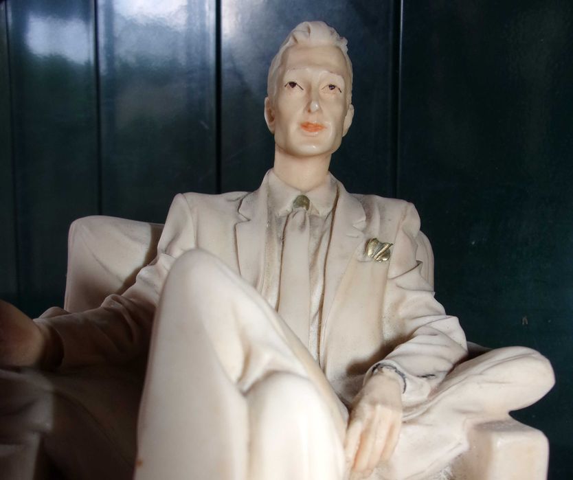 Boneco decorativo em marfinite