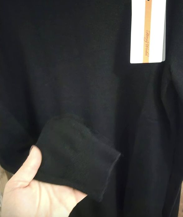 Dwa nowe golfy czarny + czerwony.