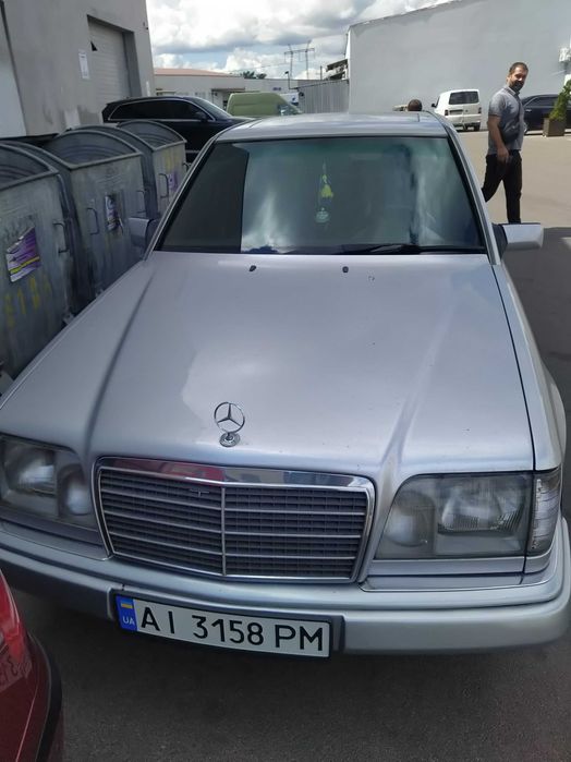 Продам Мерседес 124
