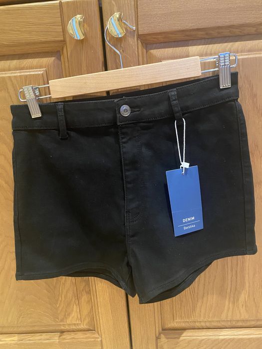 Шорти Bershka ( нові)