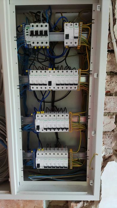 Elektryk - Instalacje elektryczne/Klimatyzacja/Monitoring/Alarmy/Rekuperacja