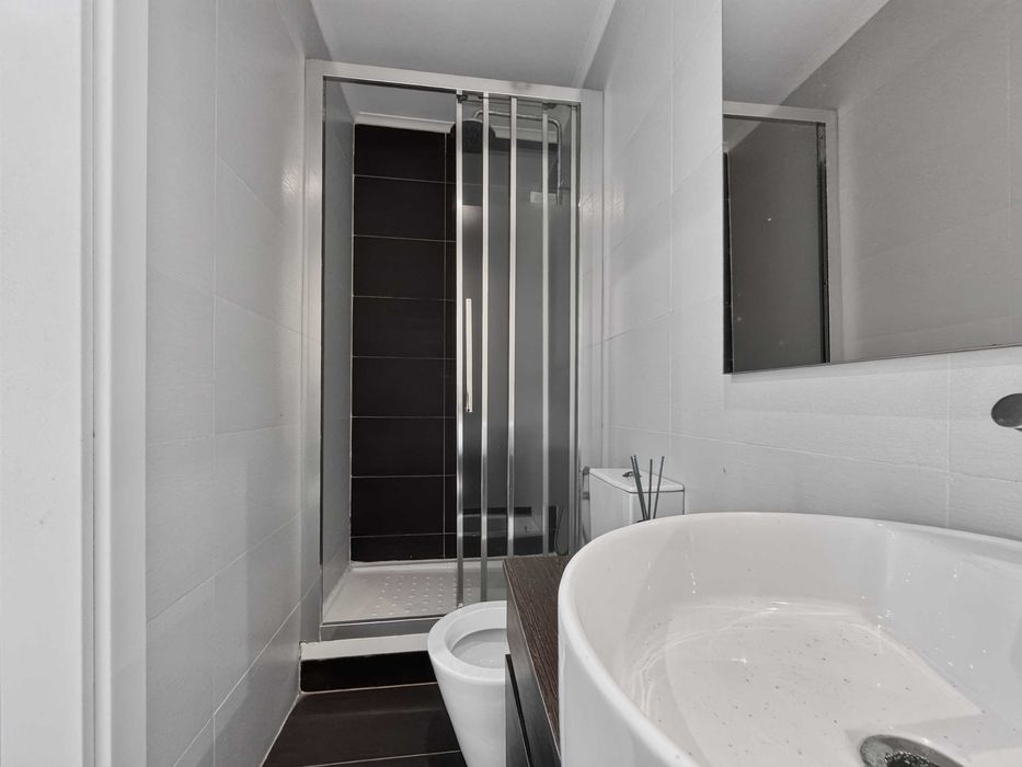 T3 com Suite na Av. 5 de Outubro | Entrecampos