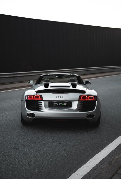 Audi R8 Spyder 4.2 FSI quattro R tronic