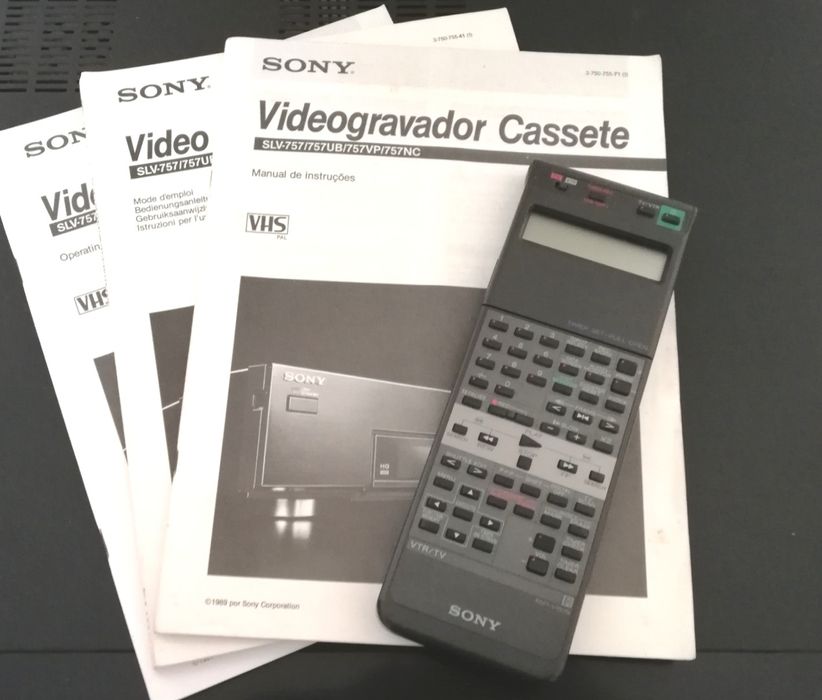 Leitor e gravador de vídeo VHS, Sony SLV-757, de 1989, com avaria