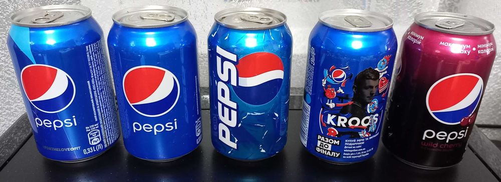 Коллекция PEPSI 21шт. (закрытые) разные+ретро стакан