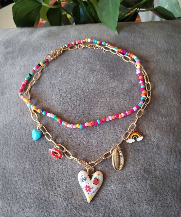 Lindo conjunto de 2 colares coloridos para o verão