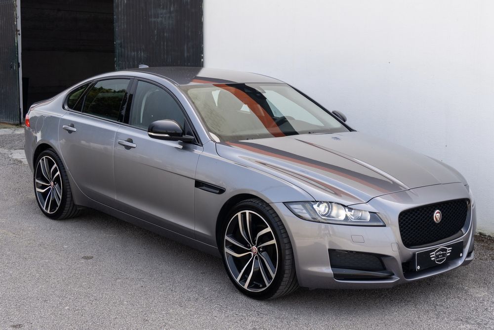 Jaguar XF 2.0D AWD Prestige (financiamento disponível)