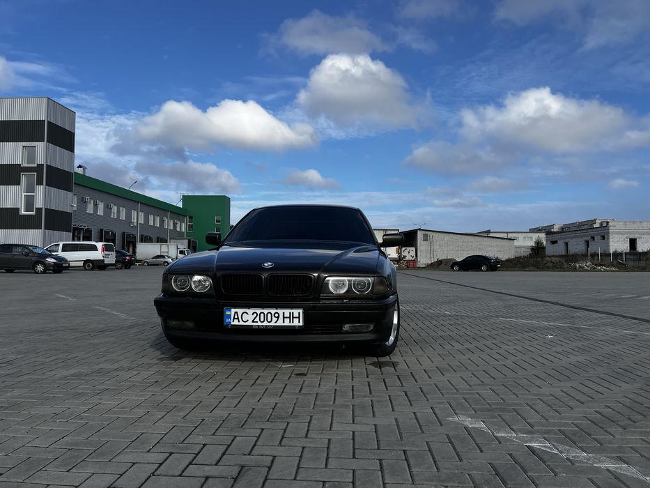 Продам BMW 740i e38 4.0 газ/бенз