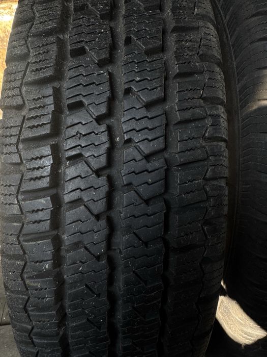 205/75 R16C Continental Vancofourseason-2.