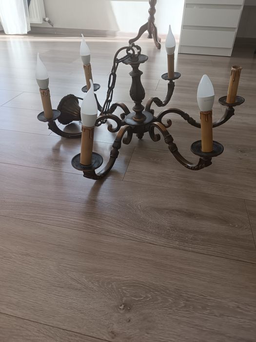 Старовинні меблі,люстри,декор.Гврно збережені,самовивіз