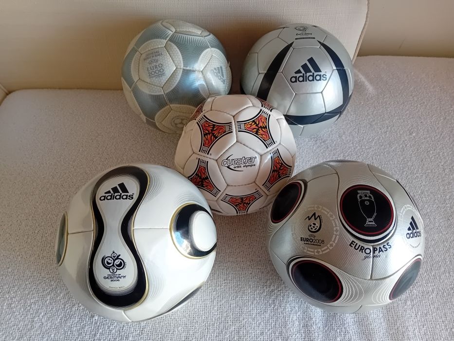 Conjunto 5 bolas "Oficiais FIFA/UEFA Approved". Originais/verdadeiras.