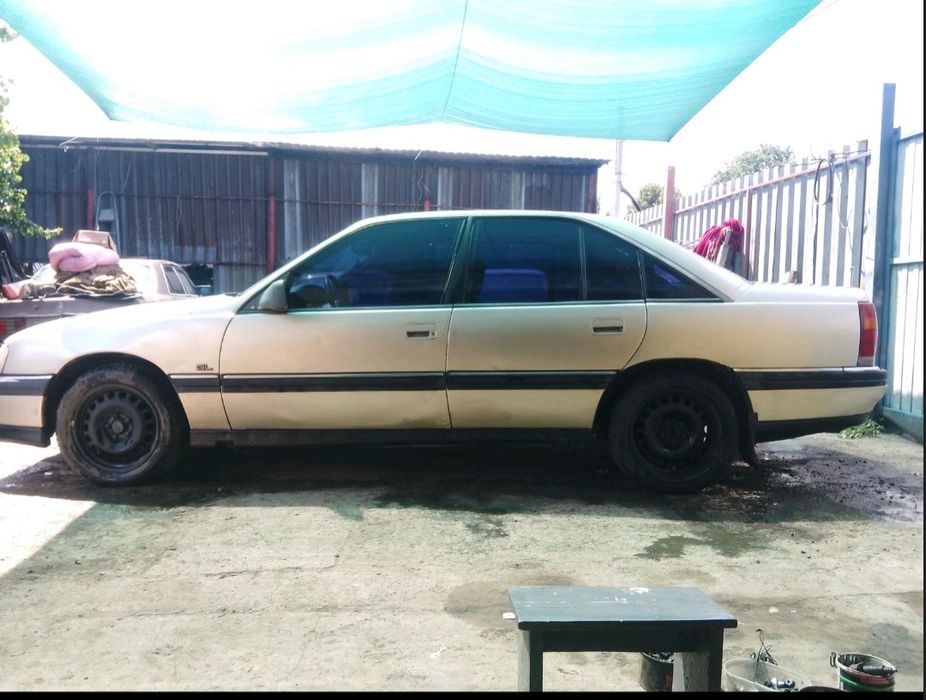 Продам машину Opel Omega